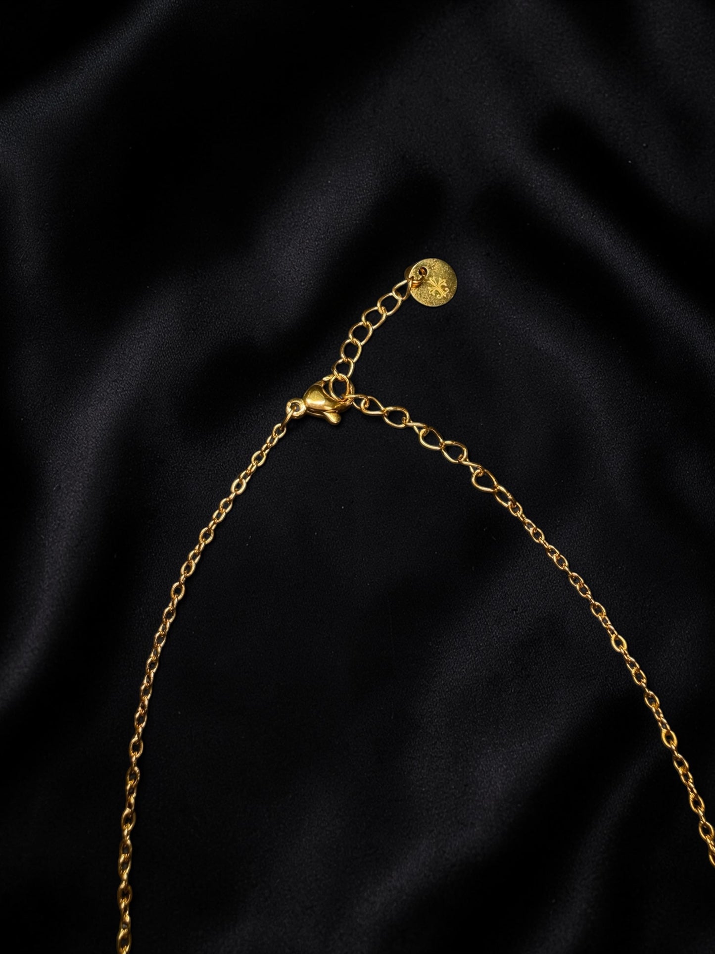 Collana HOLY