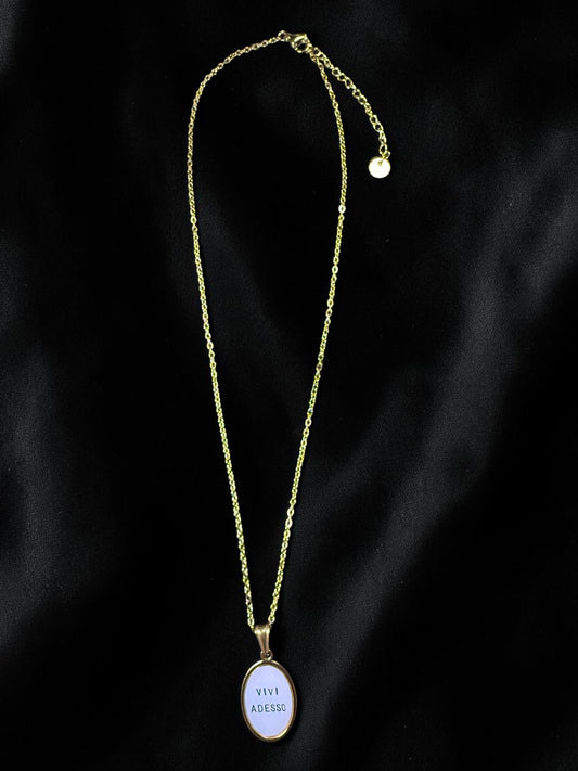 Collana VIVI ADESSO